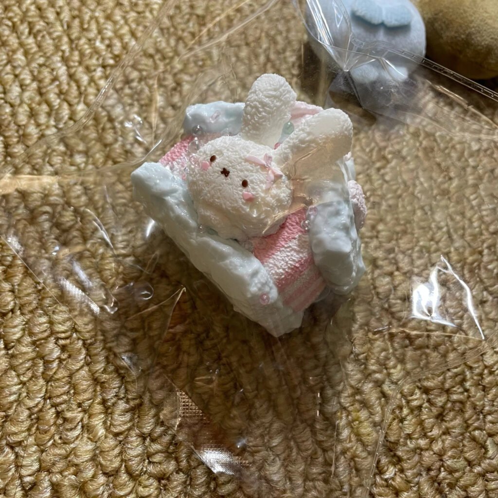 375002 Mintrain Snow House Bunny (Sweet Potato Clay Texture Series) / 薄荷雨Mintrain 雪屋小兔（红薯泥触感系列）