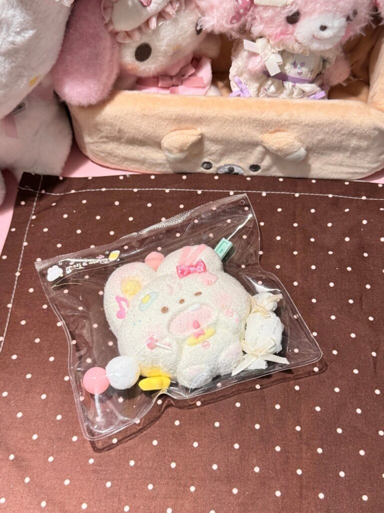 91028 Moli & Moli Toothache Bunny (Cream Paste Texture Series) / Moli&Moli捏捏 牙痛小兔（乳膏泥触感系列）