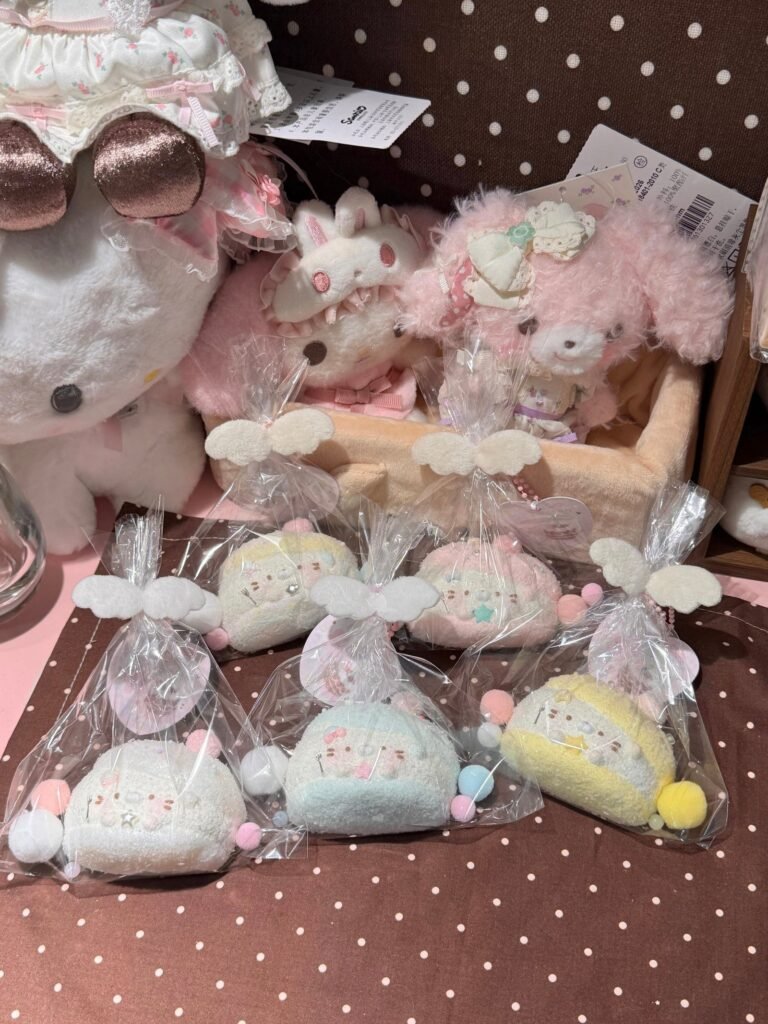 91029 Moli & Moli Kitten Pineapple Bun Mystery Box (Cream Paste Texture Series) / Moli&Moli捏捏 小猫菠萝包盲盒（乳膏泥触感系列）
