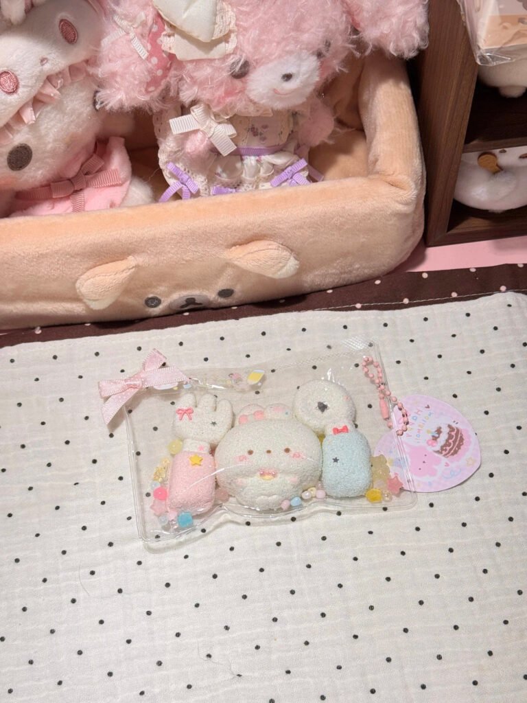 91035 Moli & Moli Bunny Mealtime Sugar Bun (Cream Paste Texture Series) / Moli&Moli捏捏 兔兔吃饭砂糖包（乳膏泥触感系列）