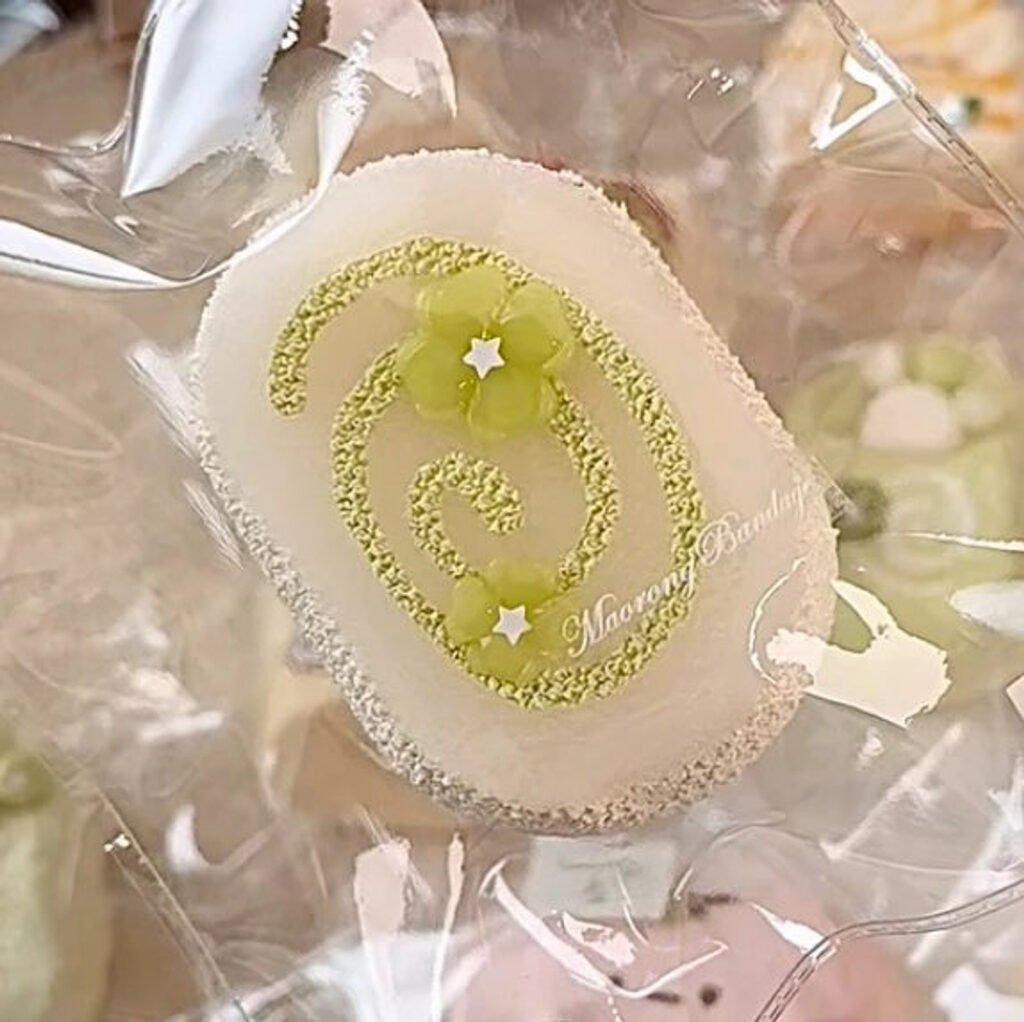 302001 MRCK Four-Leaf Clover Rice Cracker (Wet Cheese Clay Texture Series) / 毛绒创可捏 四叶草仙贝(湿酪泥触感系列)