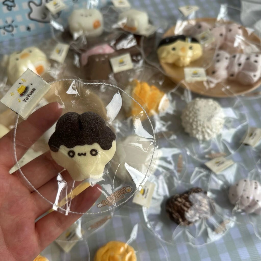 421004 Mochi Taro Nie Studio Mini Chocolate Bunny (Soft Cream Texture Series) / 麻薯芋圆nie studio 巧克力兔（微缩）（软奶油触感系列）