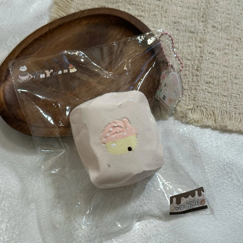 421096 Mochi Taro Nie Studio Large Velvet Marshmallow House (Soft Cream Texture Series) / 麻薯芋圆nie studio 丝绒棉花糖房子（大号）（软奶油触感系列）