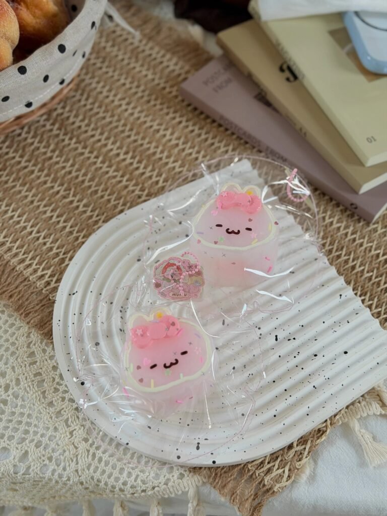 128150 Mumu Nienie Bunny Mooncake (Dry Milk Cake Texture Series) / 木木捏捏 兔兔月饼（干奶糕触感系列）
