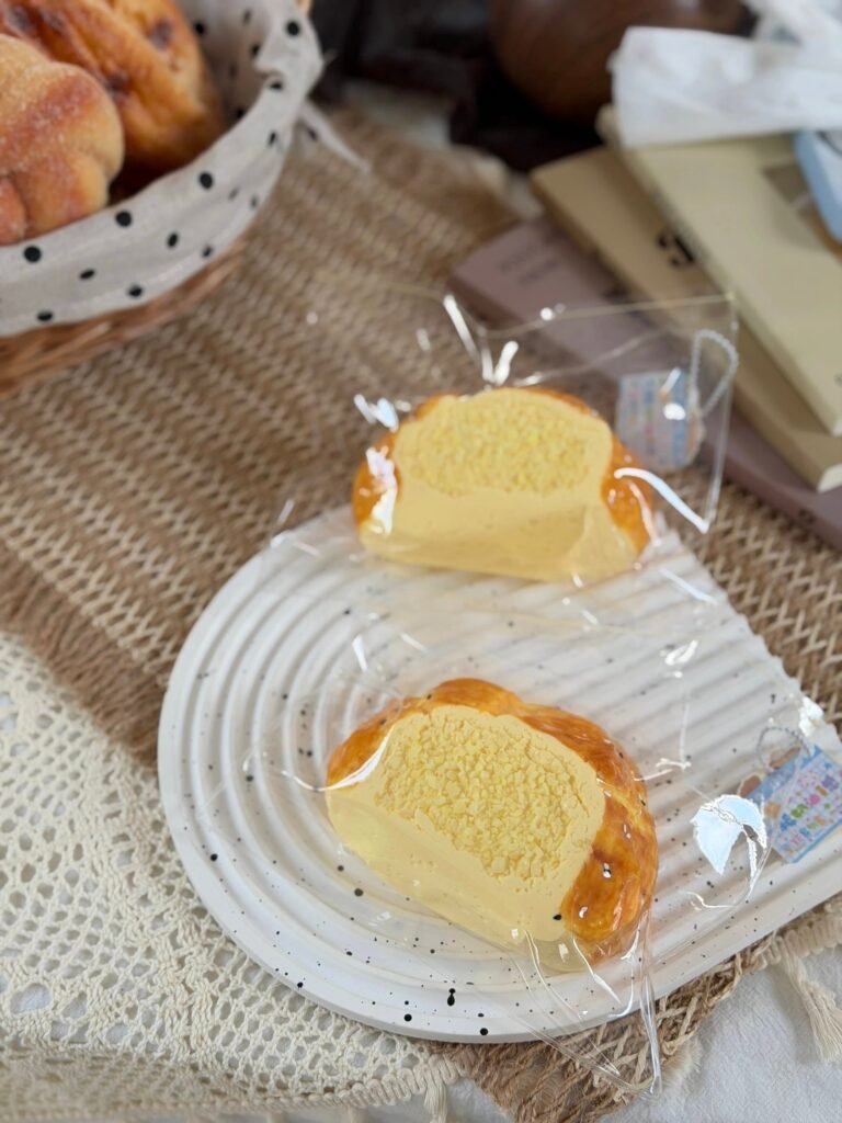 128155 Mumu Nienie Thick Bread (Light Cream Texture Series) / 木木捏捏 厚面包（稀奶油触感系列）