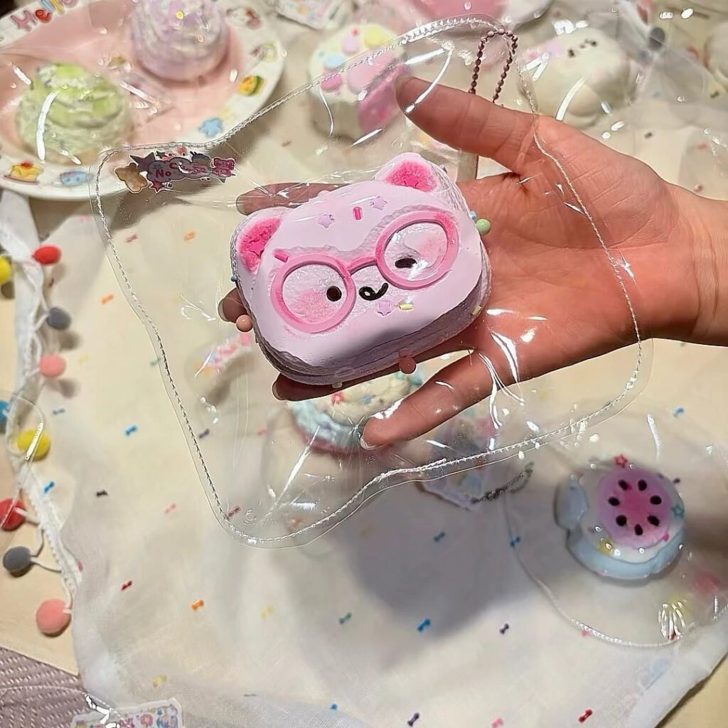 90027 No Cheese Monster Naughty Glasses Cat (Soft Cheese Clay Texture Series) / 不吃芝士怪 いたずらメガネキャット(ソフトチーズクレイ触感シリーズ)