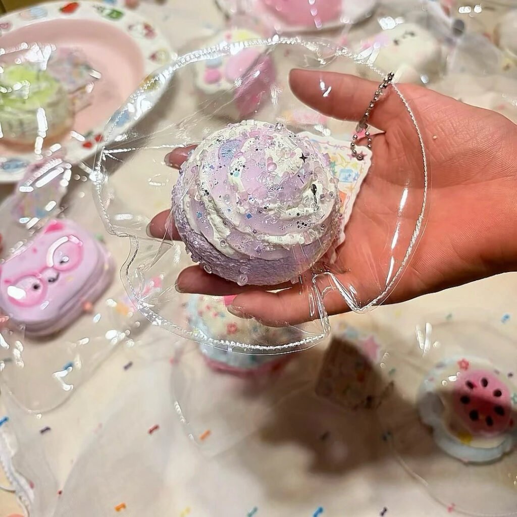 90030 No Cheese Monster Grape Mini Cake (Soft Cheese Clay Texture Series) / 不吃芝士怪 ぶどうミニケーキ(ソフトチーズクレイ触感シリーズ)