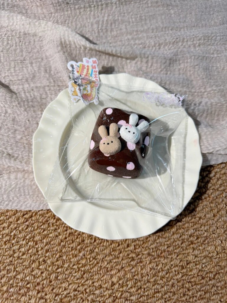 168004 Niannian Nienie Bunny Polka Dot Marshmallow (Sticky Clay Texture Series) / 年年的捏捏 うさぎドットマシュマロ（ねばねばクレイ触感シリーズ）