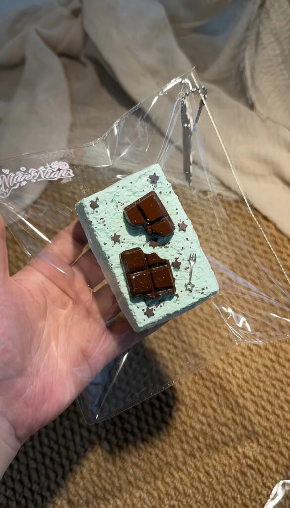 168021 Niannian Nienie Mint Chocolate Short Toast (Sticky Clay Texture Series) / 年年的捏捏 ミントチョコショートトースト（ねばねばクレイ触感シリーズ）