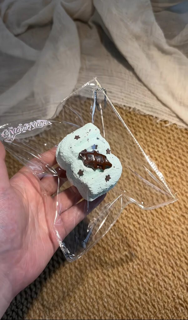 168022 Niannian Nienie Mint Chocolate Cream Bar (Cotton Clay Texture Series) / 年年的捏捏 ミントチョコクリームバー（コットンクレイ触感シリーズ）