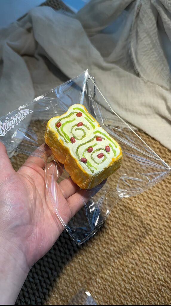 168026 Niannian Nienie Matcha Bear Mille-Feuille Toast (Cotton Clay Texture Series) / 年年的捏捏 抹茶ベアミルフィーユトースト（コットンクレイ触感シリーズ）