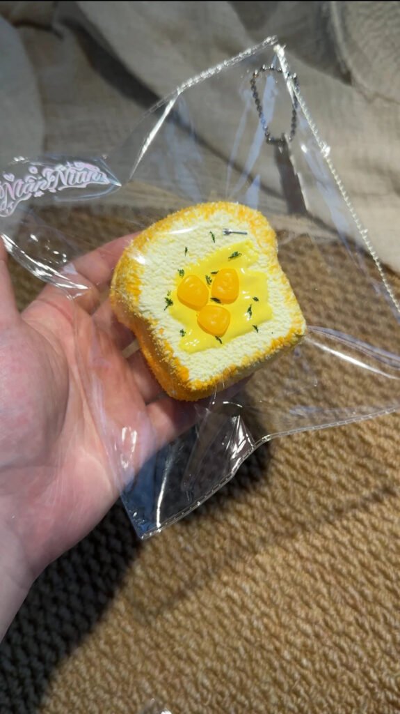 168028 Niannian Nienie Cheese Corn Toast (Cotton Clay Texture Series) / 年年的捏捏 チーズコーントースト（コットンクレイ触感シリーズ）