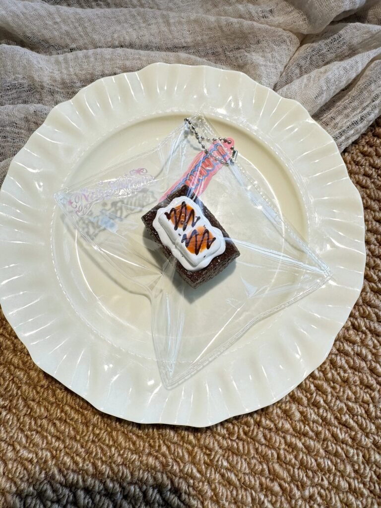 168030 Niannian Nienie Mini Toasted Marshmallow Toast (Sticky Clay Texture Series) / 年年的捏捏 ミニ焼きマシュマロトースト（ねばねばクレイ触感シリーズ）