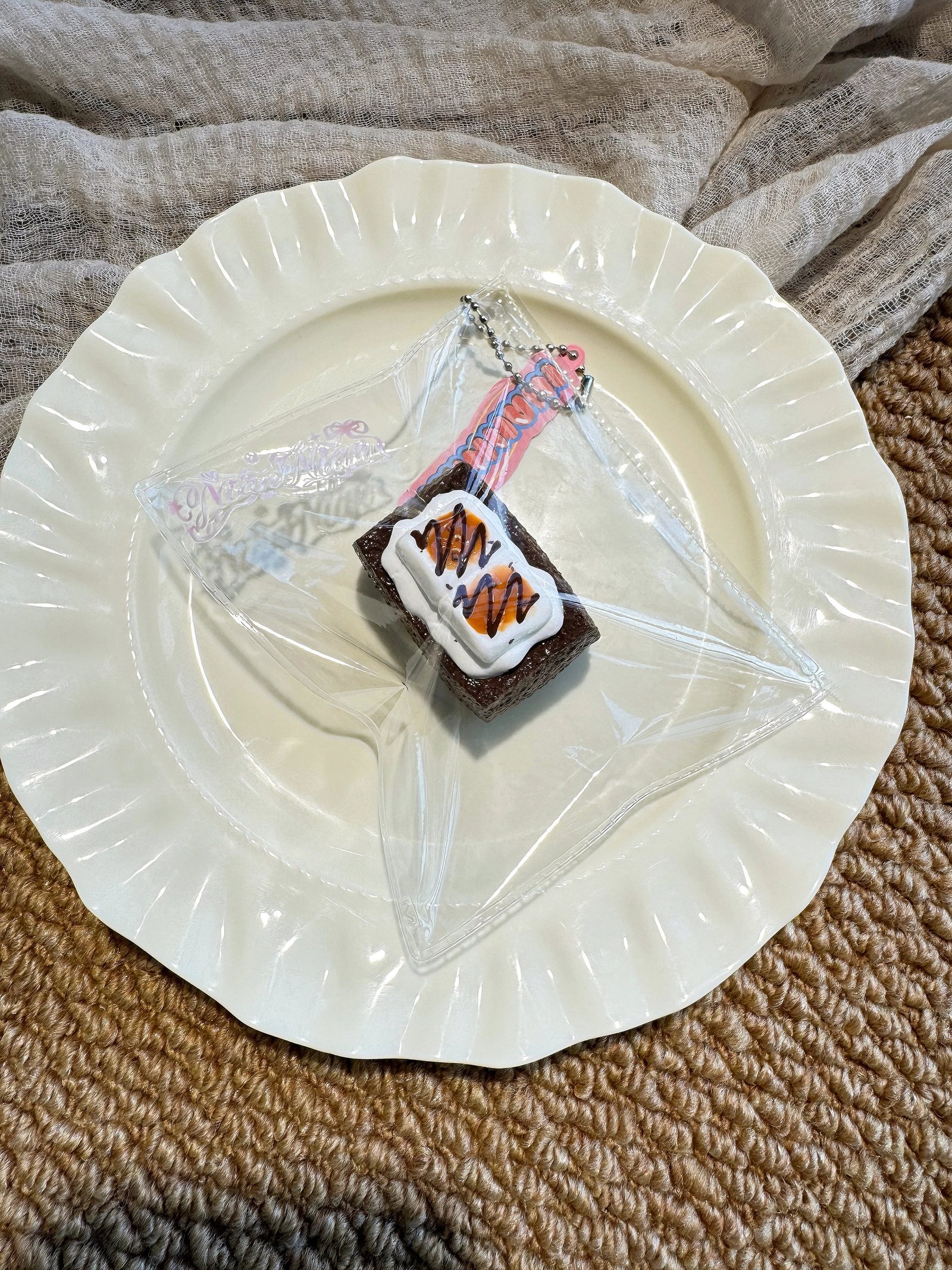 168030 Niannian Nienie Mini Toasted Marshmallow Toast (Sticky Clay Texture Series) / 年年的捏捏 ミニ焼きマシュマロトースト(ねばねばクレイ触感シリーズ)