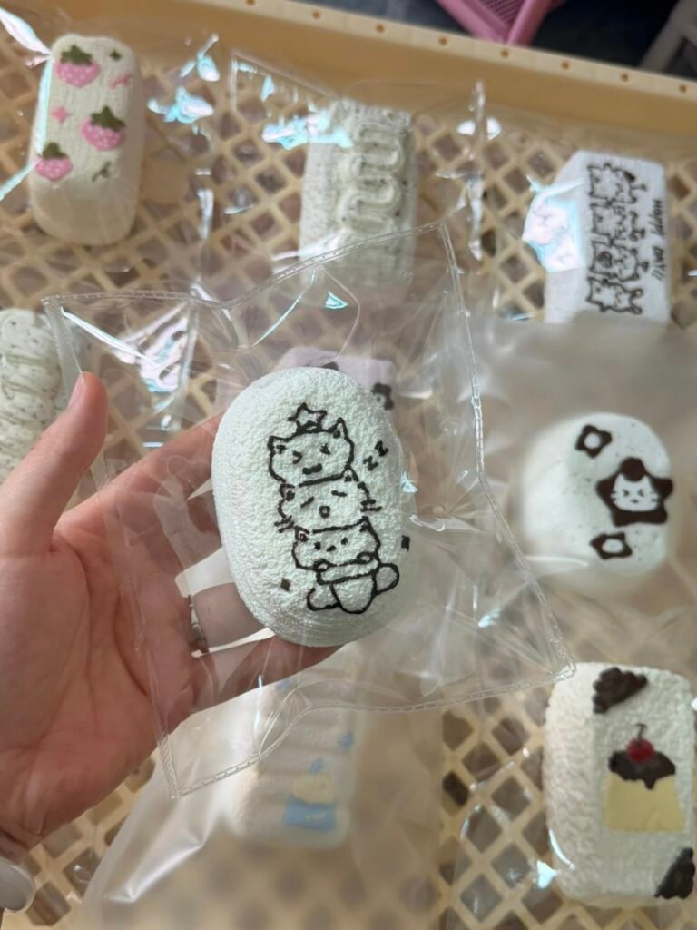 165010 Nice Mitu You Kitty Stacking Senbei (Sticky Clay Texture Series) / 奶思米兔鱿 小猫叠叠乐仙贝(黏糊泥触感系列)