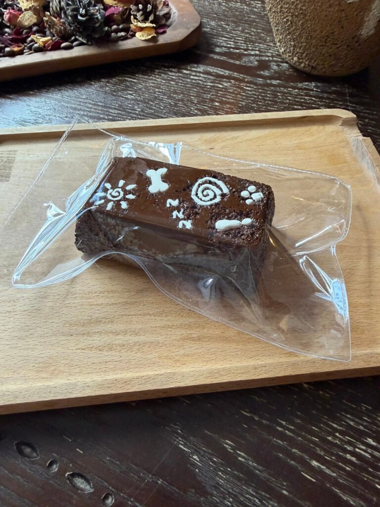 160043 Nohara Nienie Brownie Long Toast (Baked Cheese Clay Texture Series) / 野原捏一捏 布朗尼长吐司(烤奶酪烤箱版触感系列)