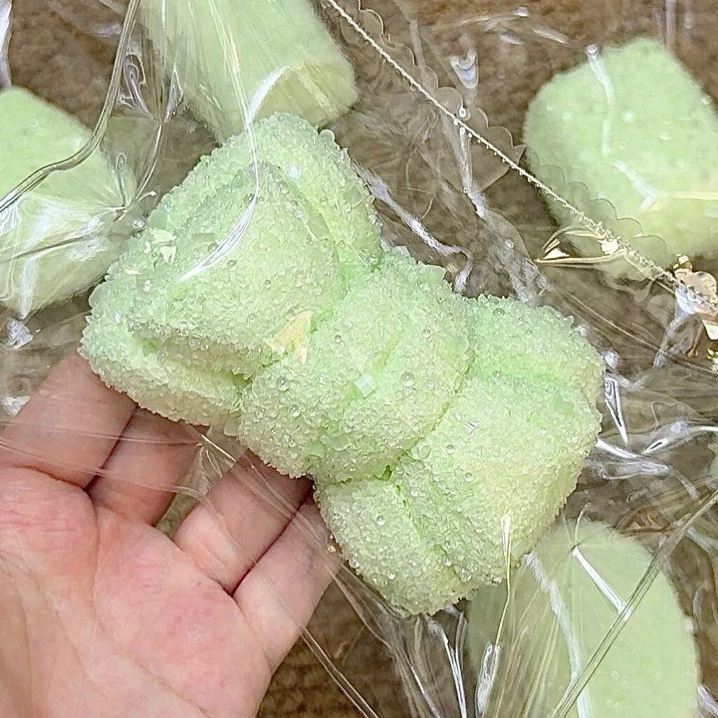 135063 Ohmo Nienie Honeydew Sprinkle Bow (Heat Pad Cream Cheese Clay Texture Series) / ohmo捏捏 蜜瓜绿碎碎蝴蝶结（加热垫干酪泥触感系列）