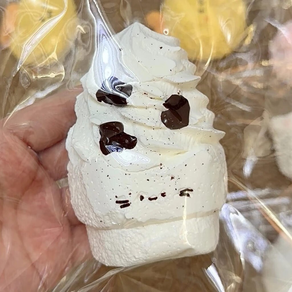 135082 Ohmo Nienie Cow-Pattern Ice Cream Kitty (Heat Pad Cream Cheese Clay Texture Series) / ohmo捏捏 牛柄アイスクリームこねこ (加熱パッドクリームチーズクレイ触感シリーズ)