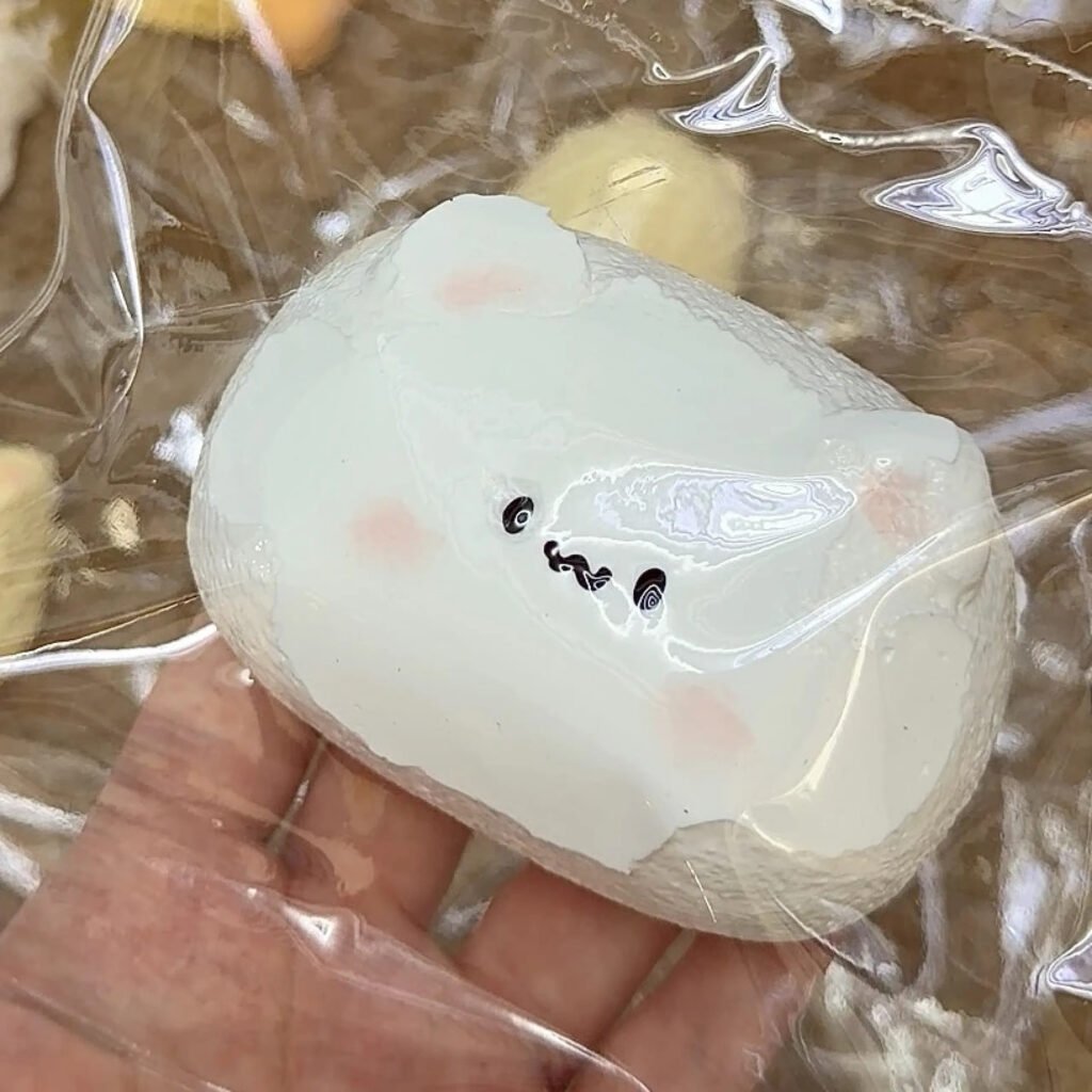 135084 Ohmo Nienie Square Cat (Heat Pad Cream Cheese Clay Texture Series) / ohmo捏捏 四角いねこ (加熱パッドクリームチーズクレイ触感シリーズ)