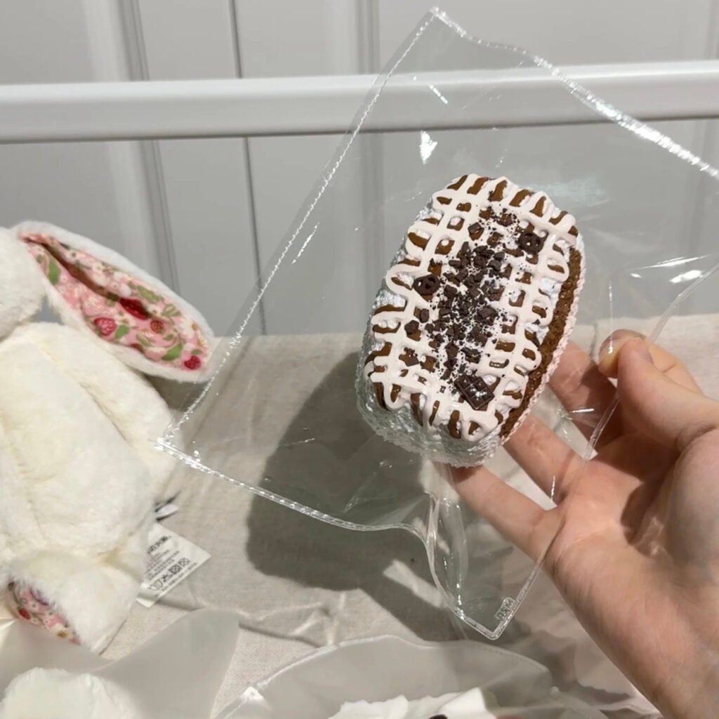372001 Ping Shenme Strawberry Chocolate Soft Toast / 苹什么 莓巧绵绵吐司