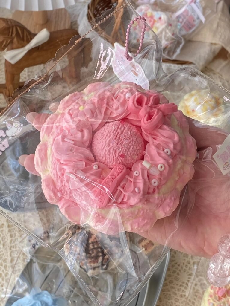 395014 Puffpretty Ice Cream Donut (Milk Candy Clay Texture Series) / Puffpretty 冰淇淋甜甜圈（奶糖泥触感系列）