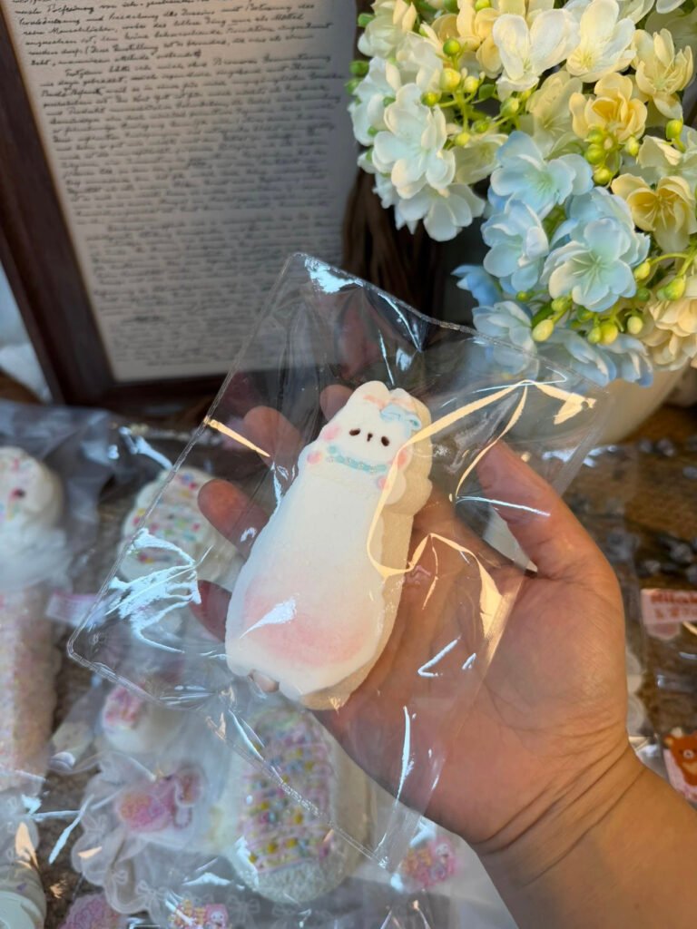 397003 Qiyu Wonder House Relaxed Bunny - Blue (Glutinous Rice Clay Texture Series) / 祁芋奇妙屋 躺平兔蓝色（糯米泥触感系列）