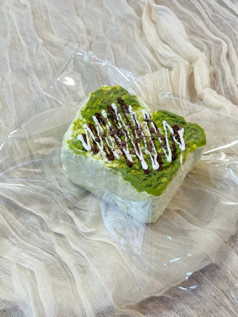 358010 Qingtian Nienie Matcha Double-Layer Toast (Dry Cream Texture Series) / 晴天捏捏 抹茶双层吐司（干奶油触感系列）