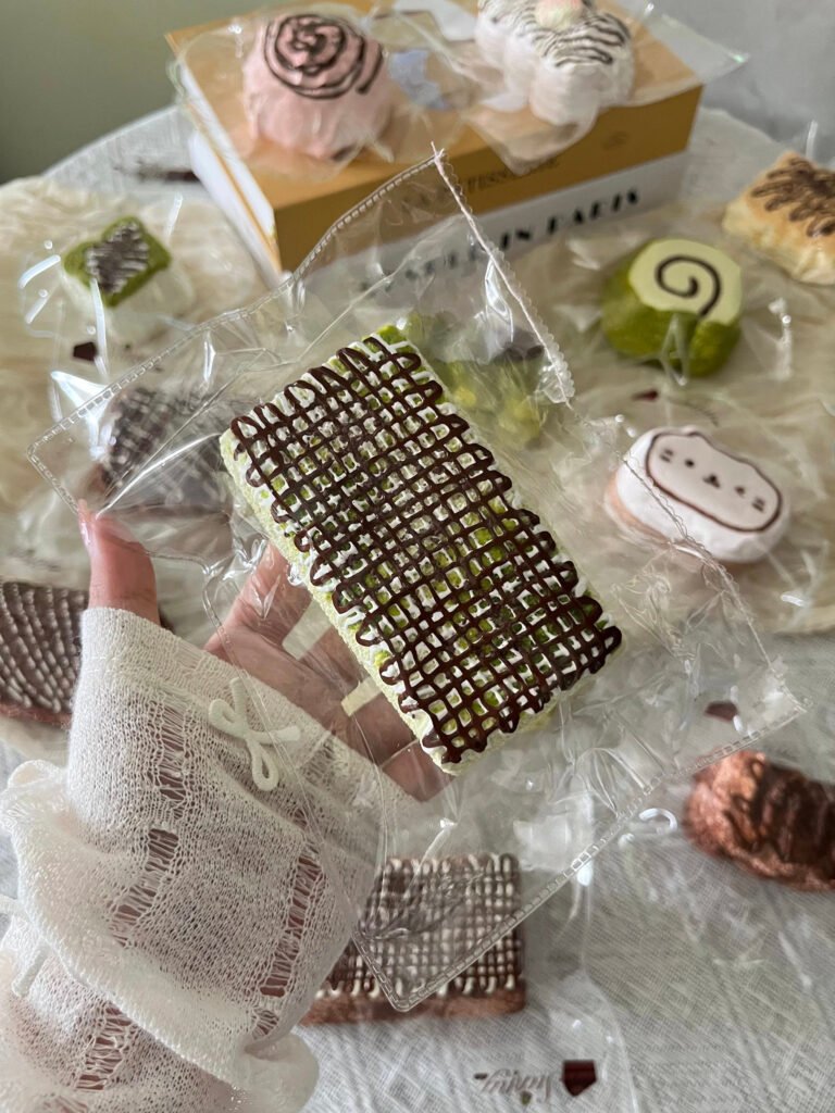 358018 Qingtian Nienie Matcha Toast (Dry Cream Texture Series) / 晴天捏捏 抹茶吐司（干奶油触感系列）