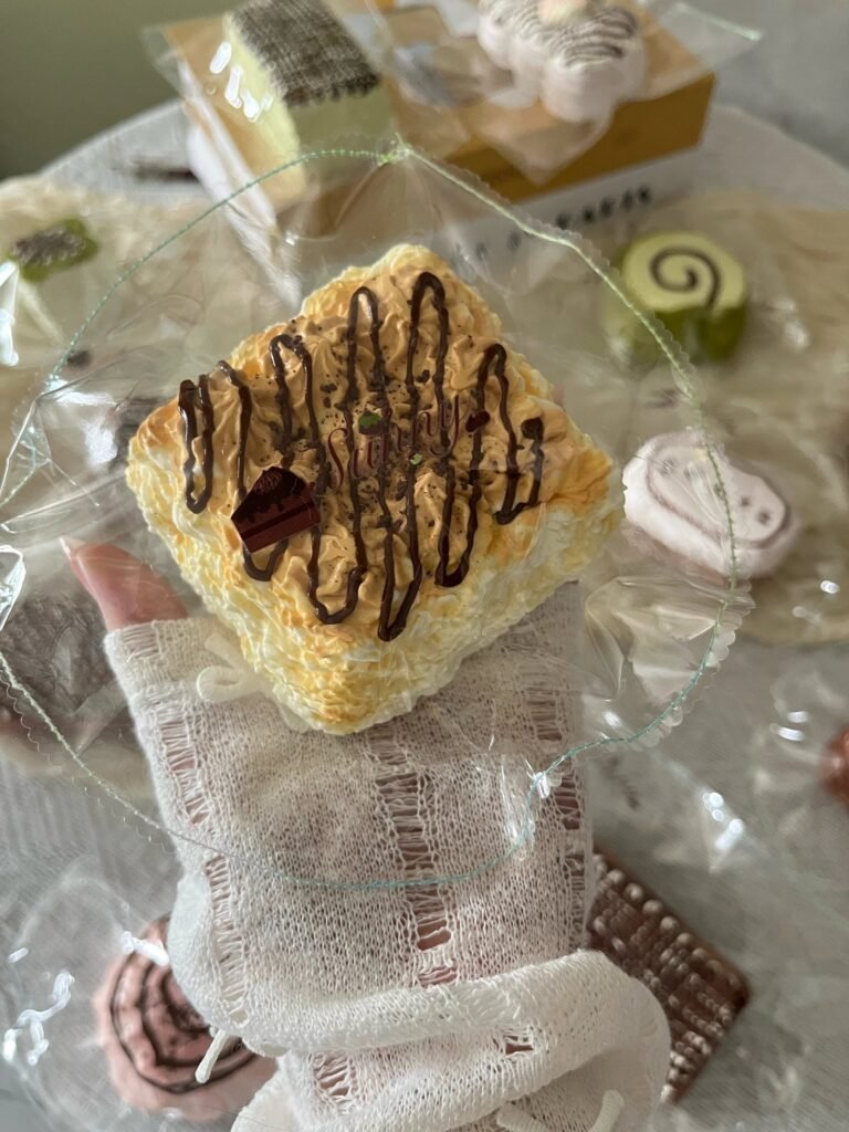 358028 Qingtian Nienie Soy Milk Cake (Dry Cream Texture Series) / 晴天捏捏 豆乳蛋糕（干奶油触感系列）