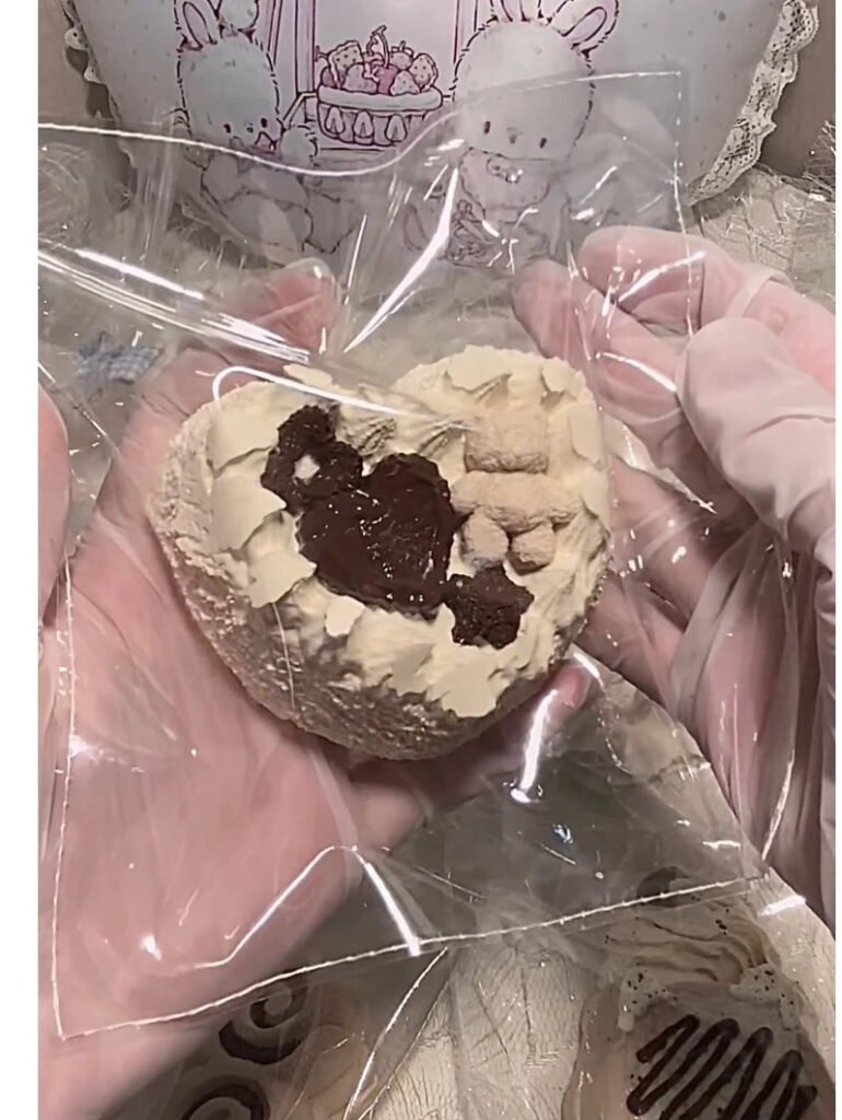 377008 Ragdoll Bear Tiramisu Cake (Cream Clay Texture Series) / Ragdoll布偶狗捏捏 小熊提拉米苏蛋糕(奶油泥触感系列)