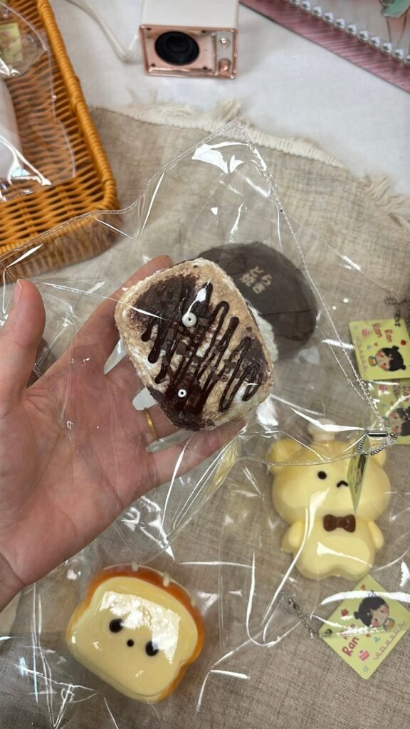 380010 Ranran Handmade Chocolate Square Cake (Cotton Cream 2.0 Texture Series) / 染染手工馆 巧克力方糕（绵奶油2.0触感系列）