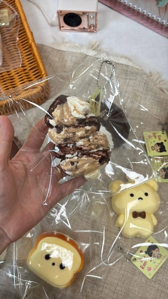 380018 Ranran Handmade Chocolate Swirl Ice Cream (Cotton Cream 2.0 Texture Series) / 染染手工馆 巧克力旋风冰淇淋（绵奶油2.0触感系列）