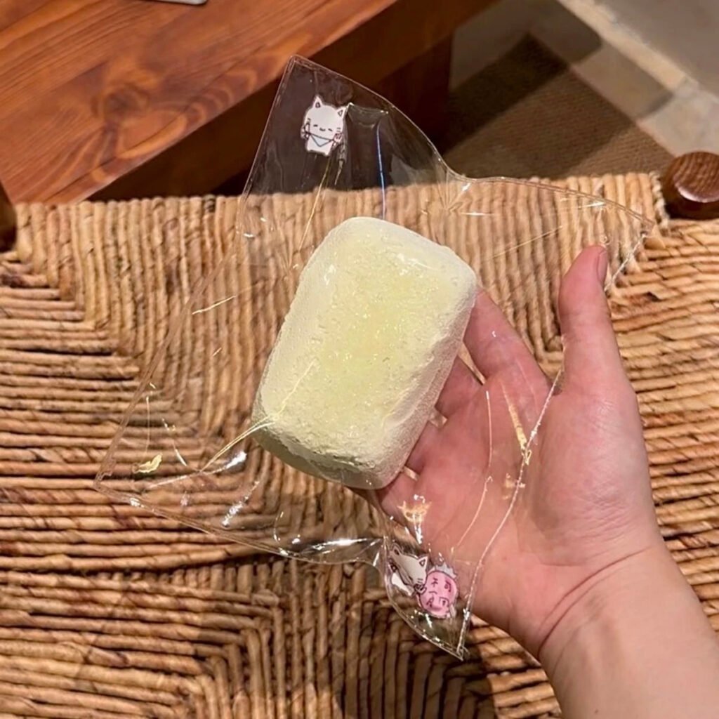 95040 Well Rested Again Squishy Frappe Cream Velvet Toast (Butter Oven Texture Series) / 又睡饱了捏捏 フラッペクリームベルベットトースト (バターオーブン触感シリーズ)