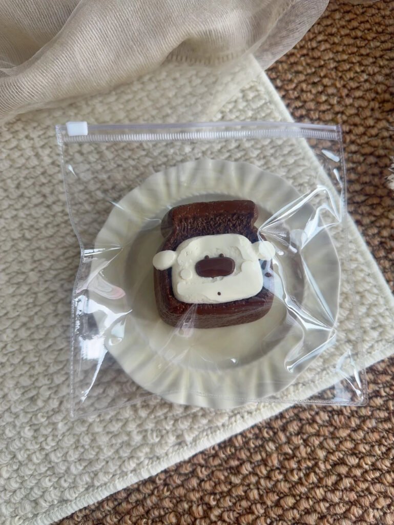 252011 Sen Lin Chocolate Big-Nosed Dog (Soft Glutinous Clay Texture Series) / Sen林 巧克大鼻子狗（绵糯泥触感系列）