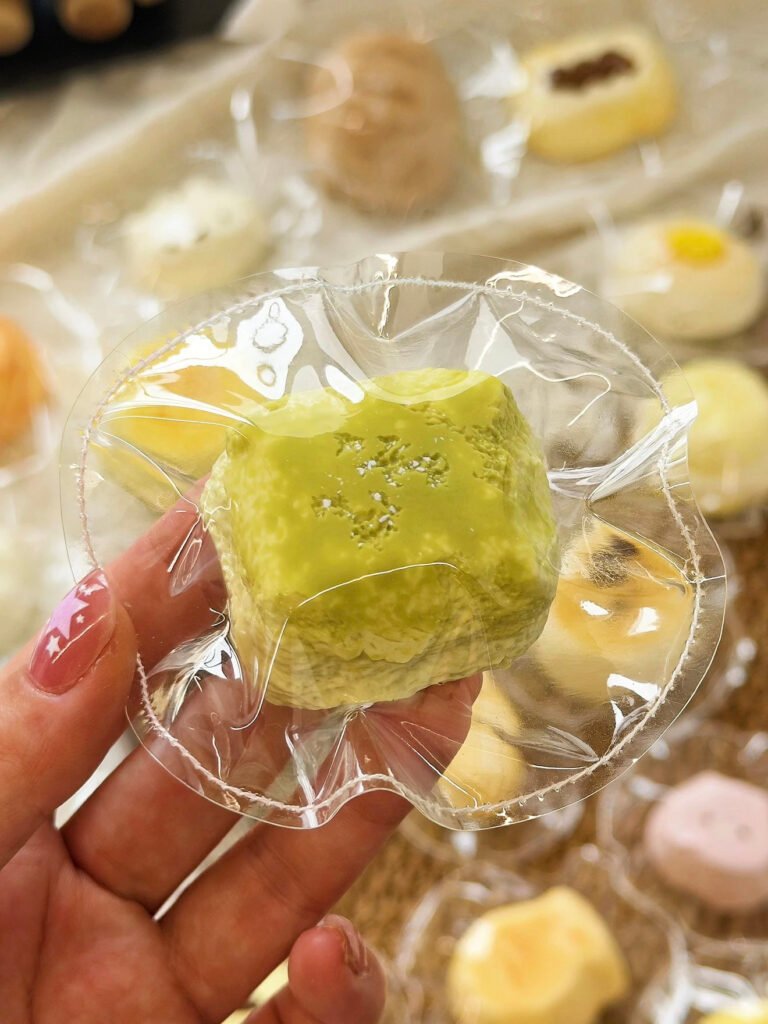 389004 Shan Laoda Nienie Double-Layer Matcha Tofu (Whipped Cream Texture Series) / 闪老大捏捏 双层抹茶豆腐（绵奶油触感系列）
