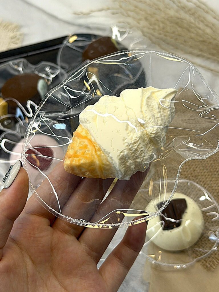 389020 Shan Laoda Nienie Wafer Cone Ice Cream (Whipped Cream Texture Series) / 闪老大捏捏 蛋卷冰淇淋（绵奶油触感系列）