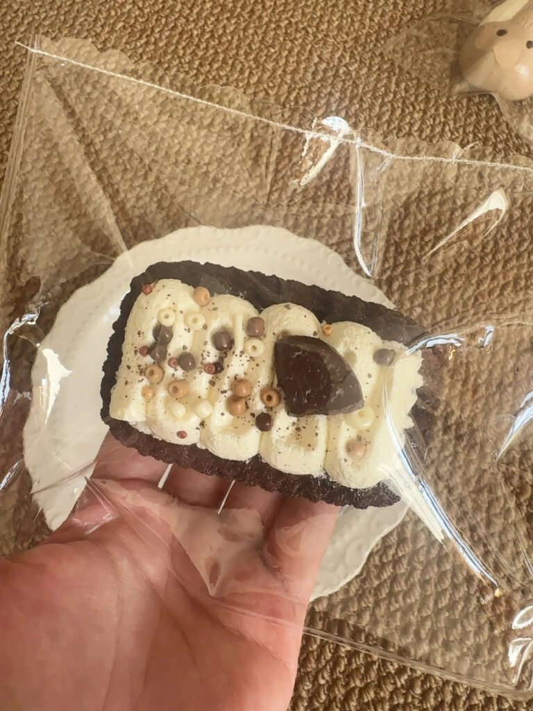 337001 Soft Cloud Studio Dark Chocolate Cream Bar / 软云朵 Studio ダークチョコレートクリームバー