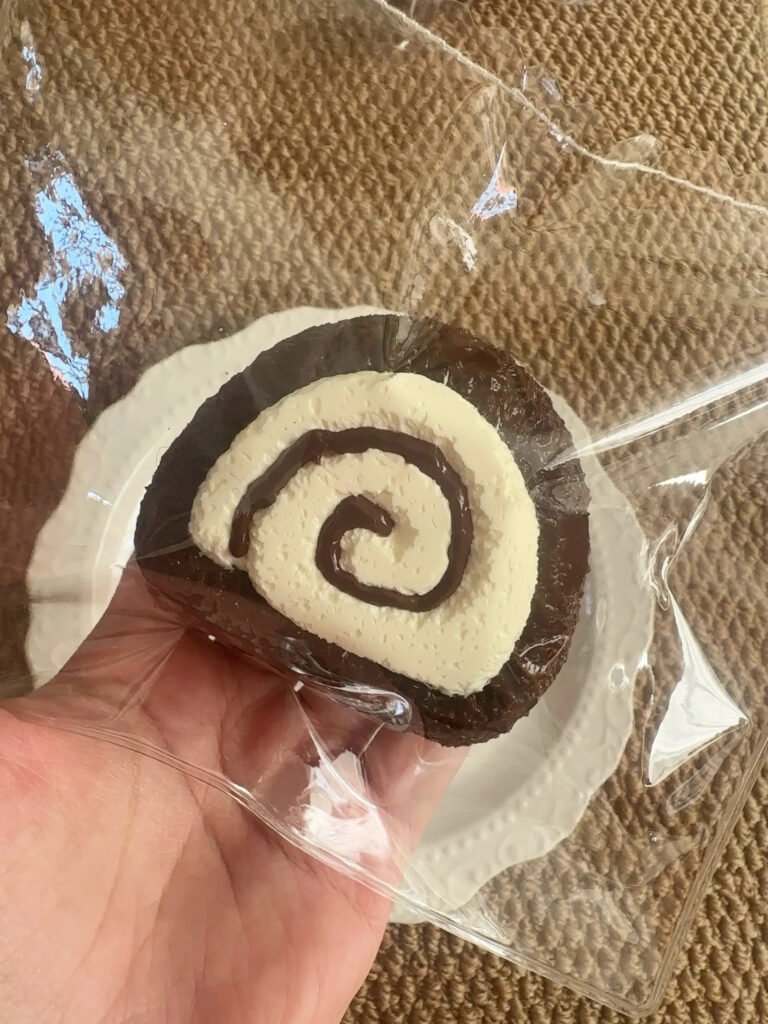 337008 Soft Cloud Studio Cheese Roll Cake / 软云朵 Studio チーズロールケーキ