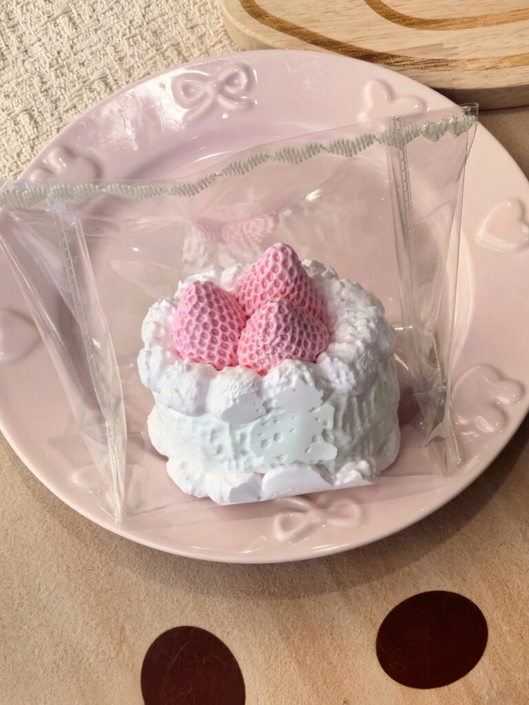 348007 Little Tomato Strawberry Cake Stacked Box (Milkshake Clay Texture Series) / 小番茄捏捏铺 草莓蛋糕叠盒子（奶昔泥触感系列）