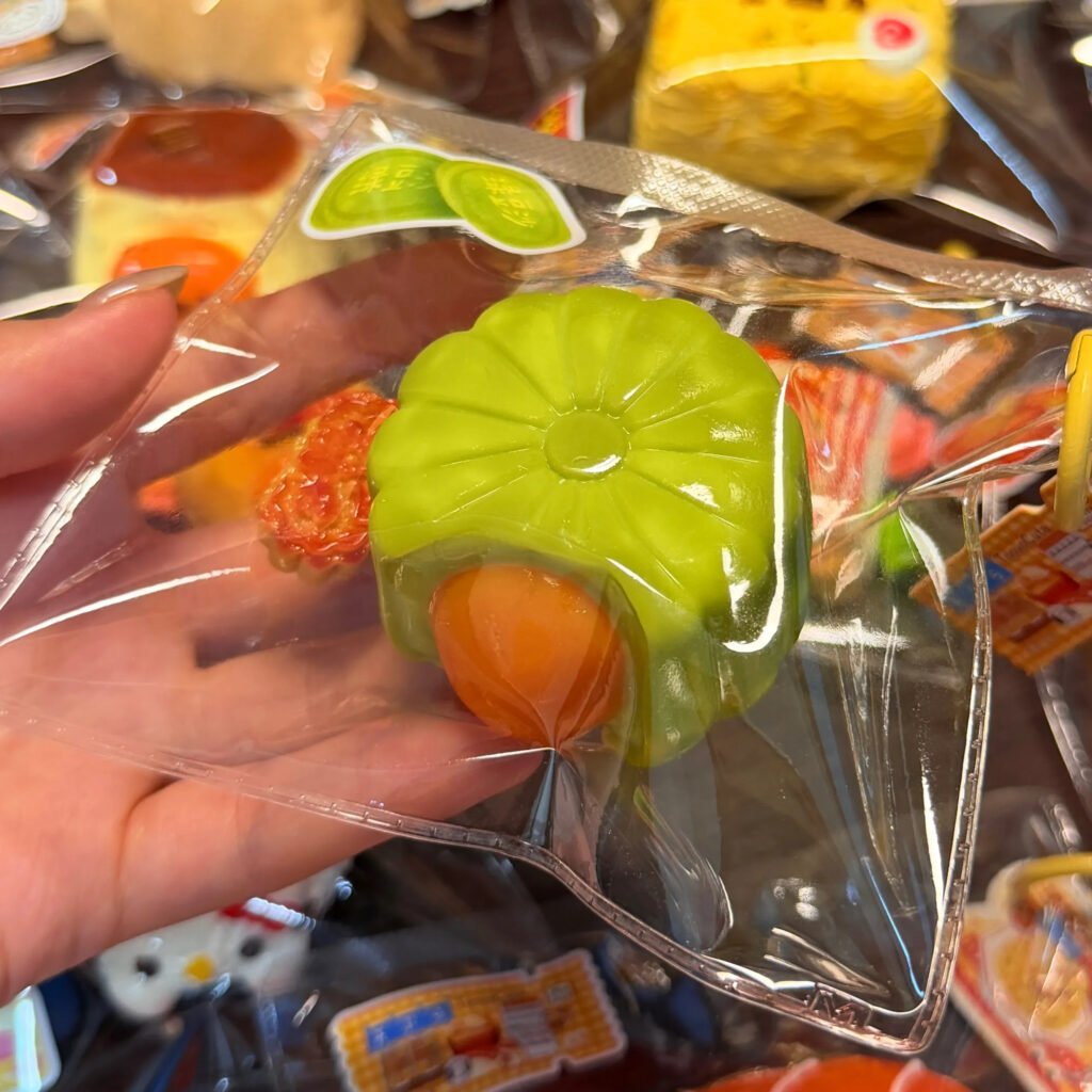 141063 Toovo Cute Mini Lava Mung Bean Mooncake / Toovo cute 捏捏 ミニ流心緑豆月餅