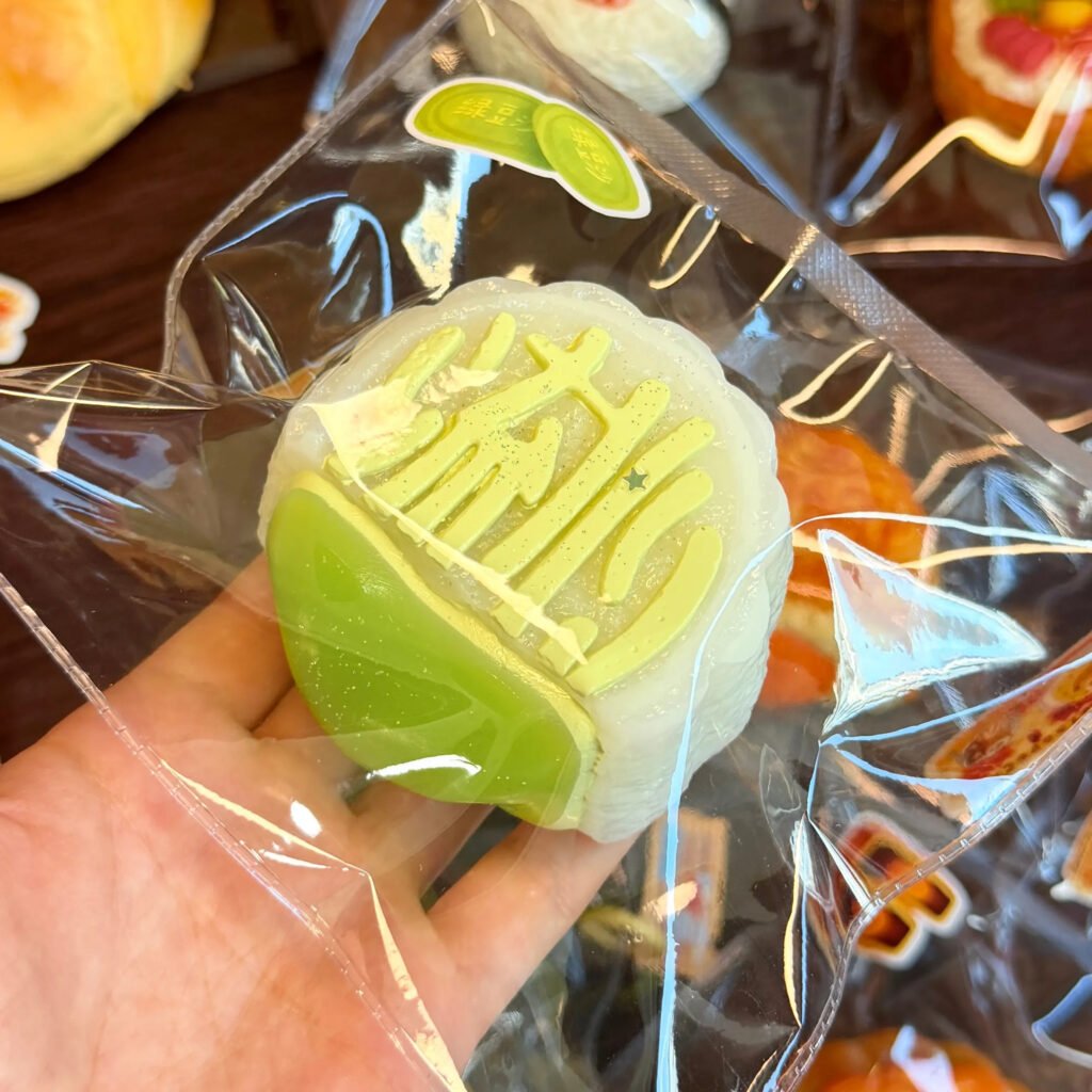 141080 Toovo Cute Green Apple Snow Skin Mooncake (Yogurt Clay Texture Series) / Toovo cute 捏捏 青りんご雪皮月餅 (ヨーグルトクレイ触感シリーズ)
