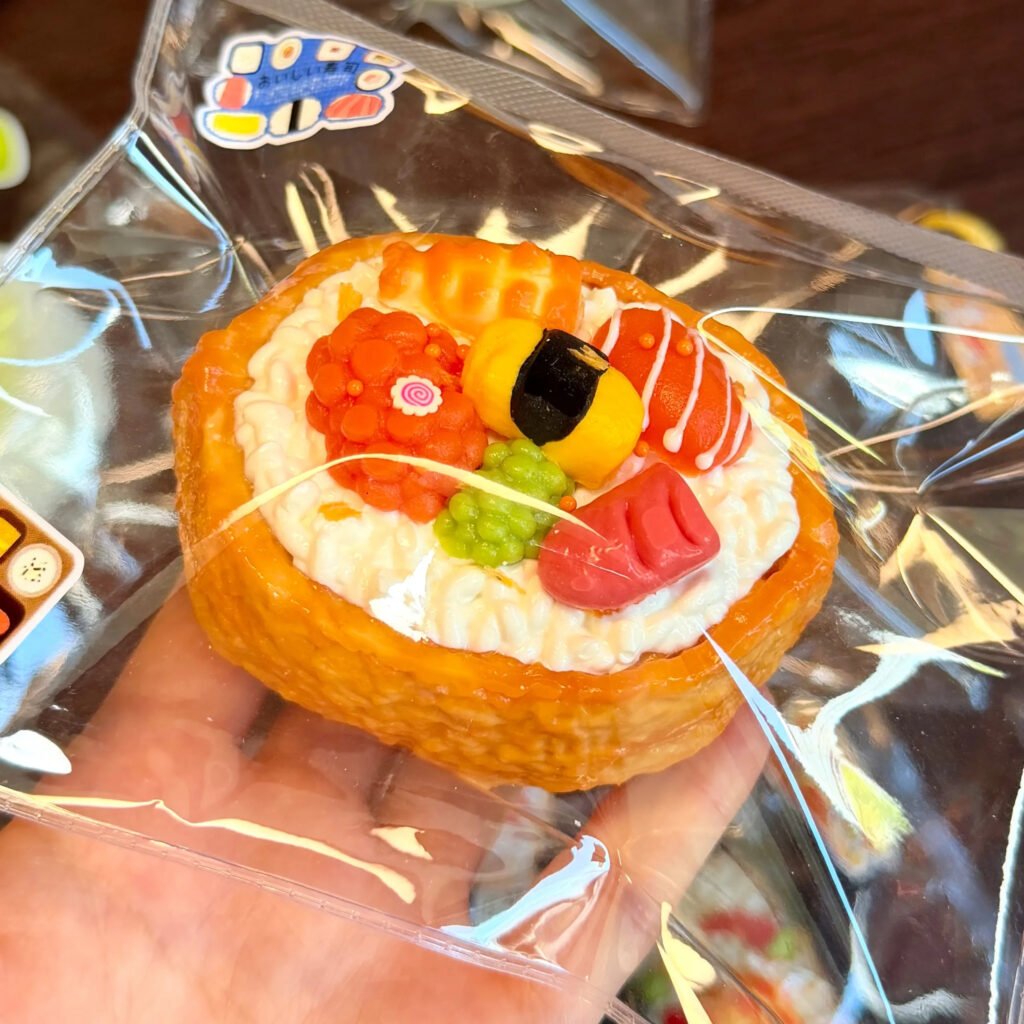 141084 Toovo Cute Deluxe Inari Sushi (Dry Cheese Clay Texture Series) / Toovo cute 捏捏 具だくさんいなり寿司 (ドライチーズクレイ触感シリーズ)