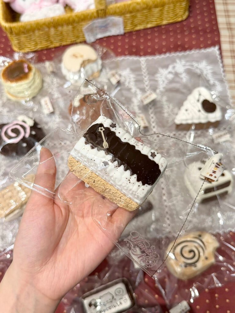 386001 UsagikaNie Dark Chocolate Mille Crepe Snow Toast (Rich Cream Texture Series) / UsagikaNie 黑巧千层雪吐司(醇奶油触感系列)