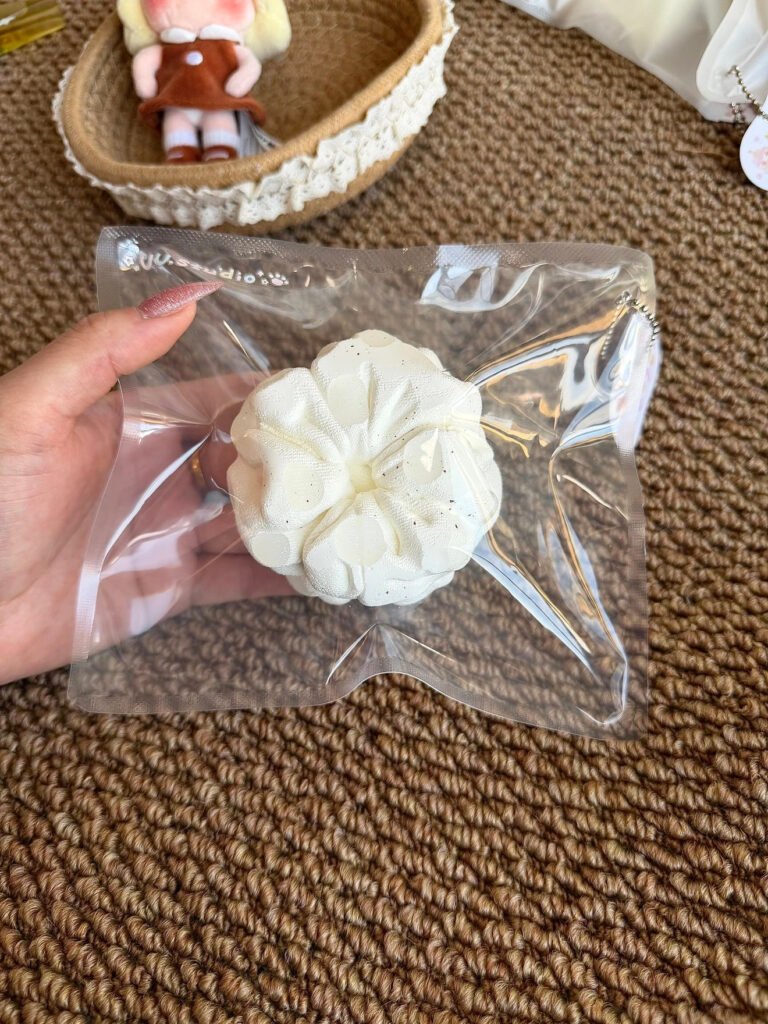 409001 Uu Squishy Coconut Scrunchie (Glutinous Rice Clay Texture Series) / uu的捏 椰子发圈（糯米泥触感系列）