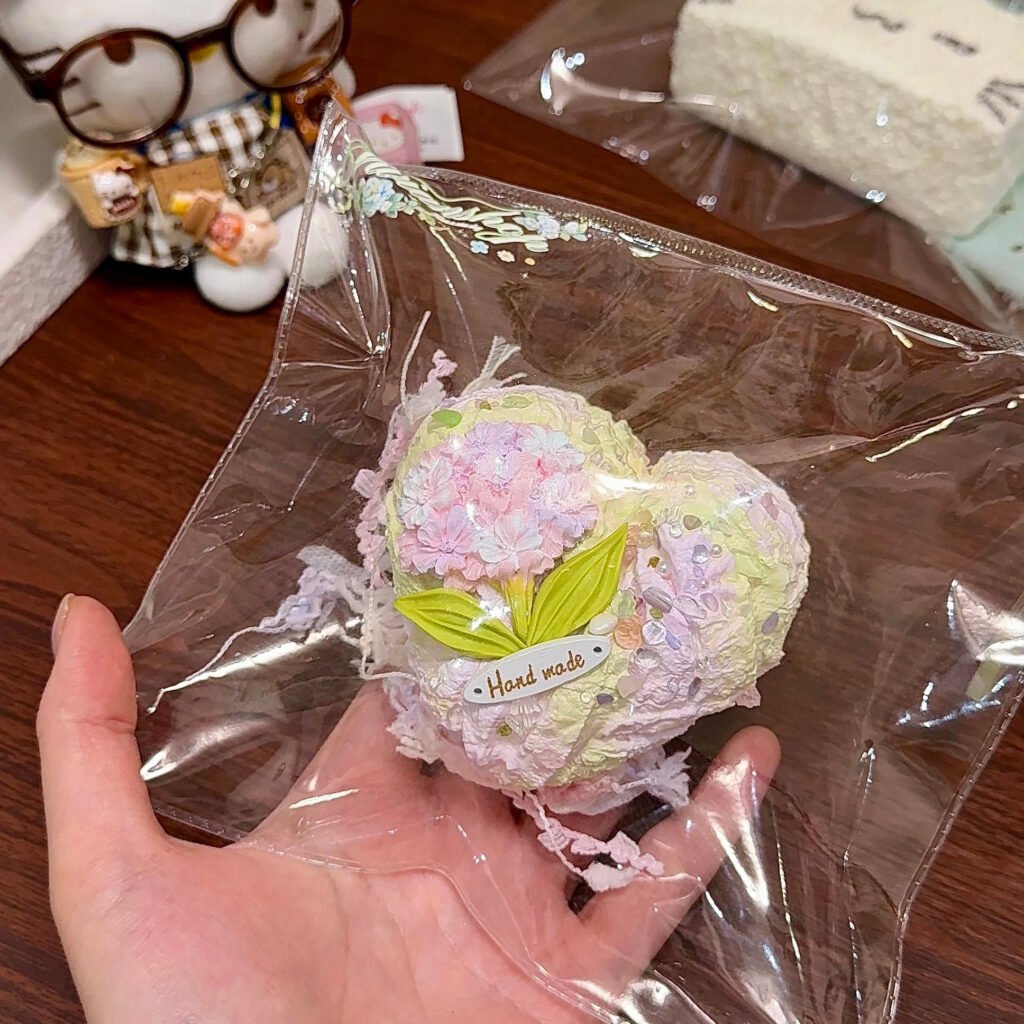 4338 Vivianshop Hydrangea Heart Bun (Glutinous Rice Clay Texture Series) / Vivianshop あじさいハートパン (もち米クレイ触感シリーズ)