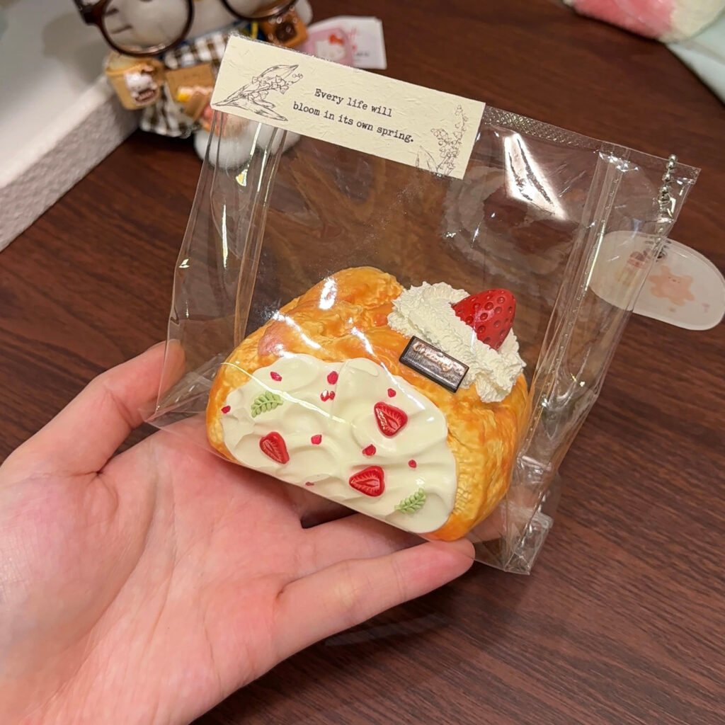4343 Vivianshop Strawberry Frosted Toast (Glutinous Rice Clay Texture Series) / Vivianshop いちごクリームコーティングトースト (もち米クレイ触感シリーズ)