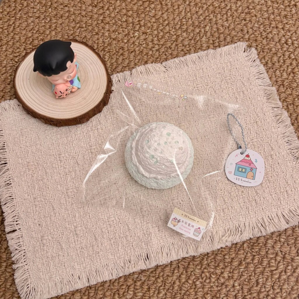 338000 Waiwaiyu Mint Ice Cream Toast (Glutinous Rice Clay Texture Series) / 歪歪余 ミントアイスクリームトースト (もち米クレイ触感シリーズ)