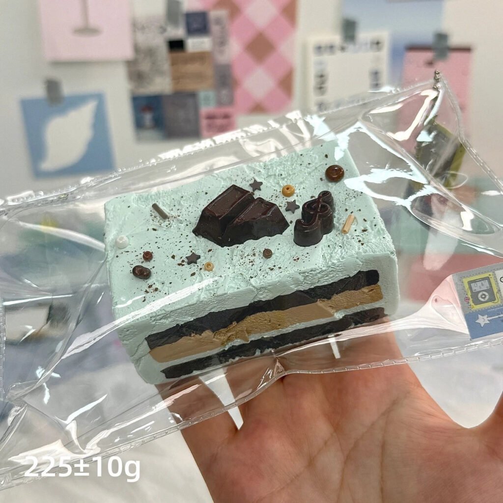 342007 Wakey Mint Chocolate Pound Cake (Dry Glutinous Clay Texture Series) / 醒醒 ミントチョコパウンドケーキ (ドライもちクレイ触感シリーズ)