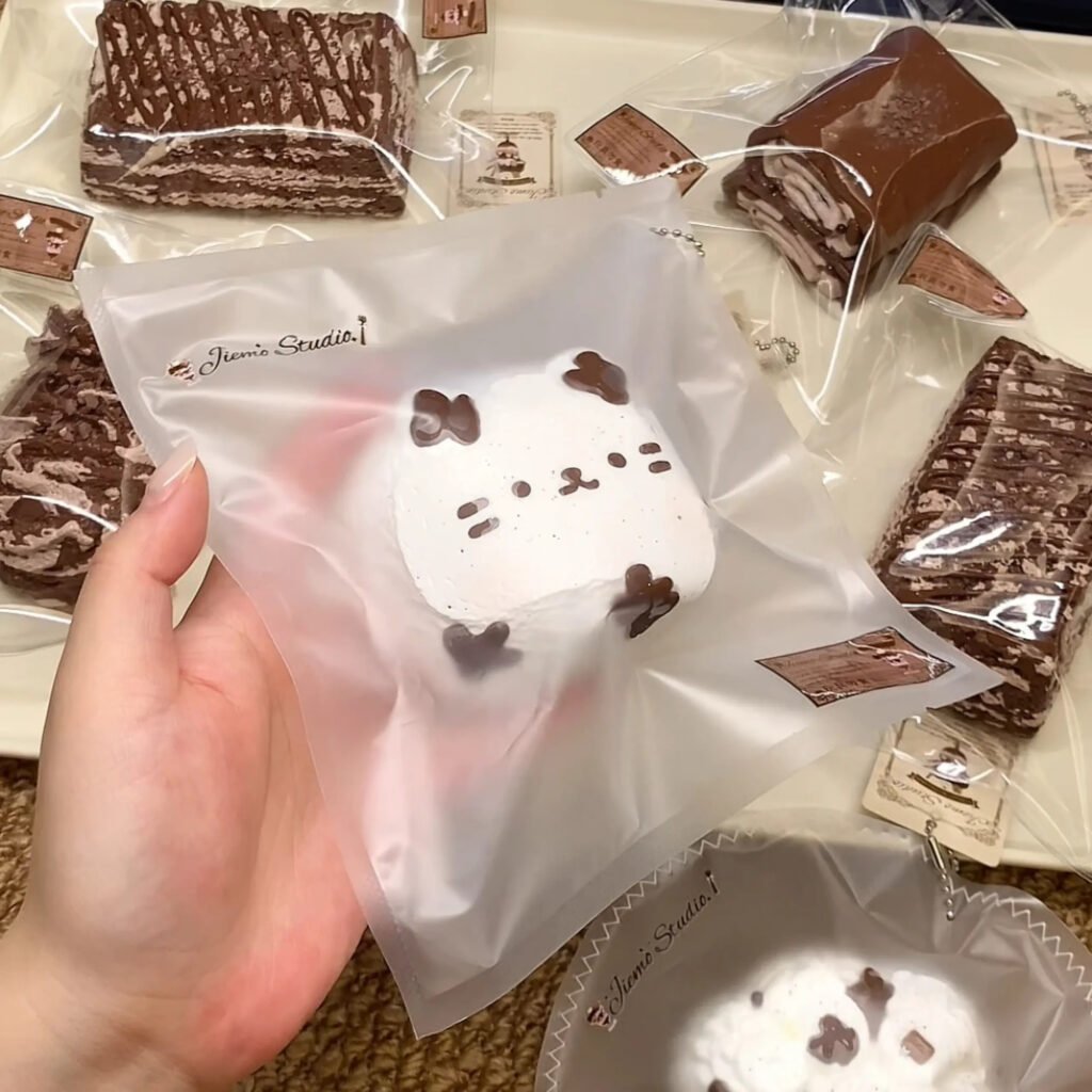 60015 Wasabi Nama Squishy Little Kitty / 芥末生吃捏捏 こねこ