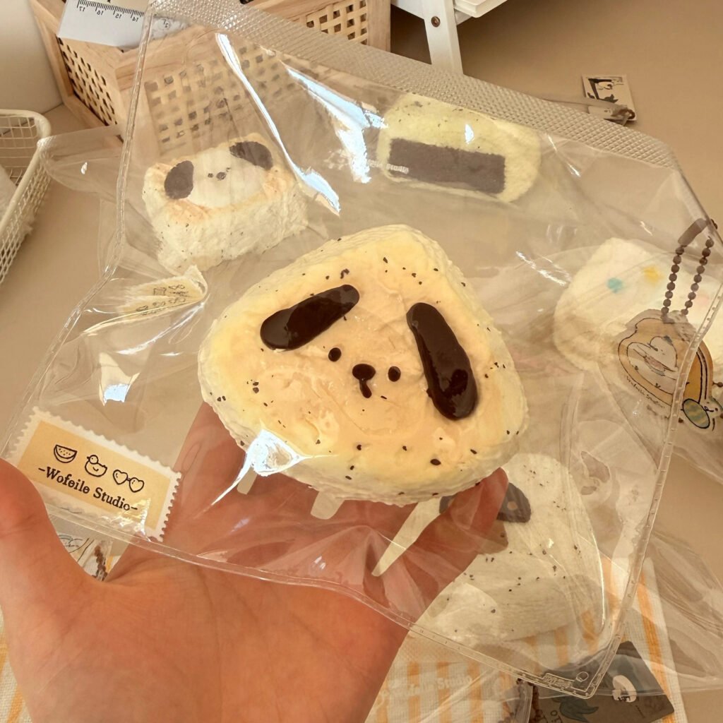 109014 wofeile studio Puppy Triangle Bun (Soft Clay Texture Series) / wofeile studio 小狗三角包（软泥触感系列）